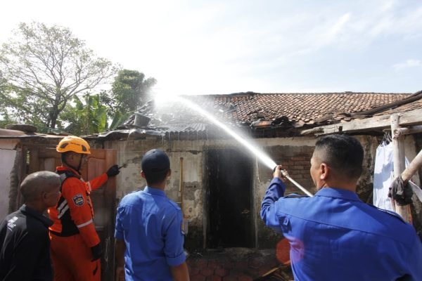 Lupa Matikan Tungku Dapur Warga Desa Kauman Dilahap Sijago Merah