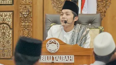 Gus Iqdam Ulas Ragam Keutamaan Bulan Muharram
