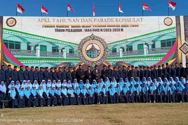 Gelar Apel Tahunan, Pondok Modern Darul Ihsan Nganjuk Tandai Start Tahun Ajaran baru