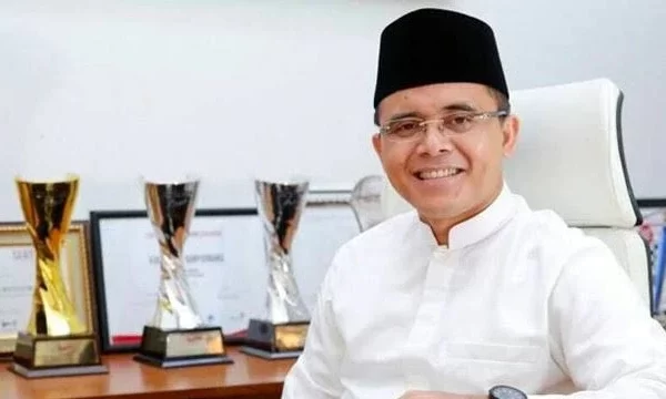 Abdullah Azwar Anas, Birokrat dari Kader NU 24 Karat