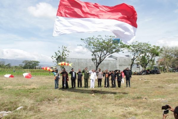 Forkopimcam Mlarak Bersama Tokoh Masyarakat Mlarak Sukses Adakan Upacara Peringatan HUT RI ke 78