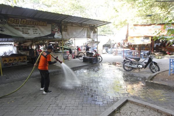 Kawasan Warung Kopi Timur Stadion Kumuh, Bupati Rencanakan Penyegaran