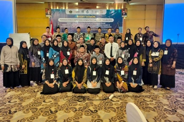 Tiga Dosen INSURI Ponorogo Terpilih Ikuti Program Short Course Kemenag RI