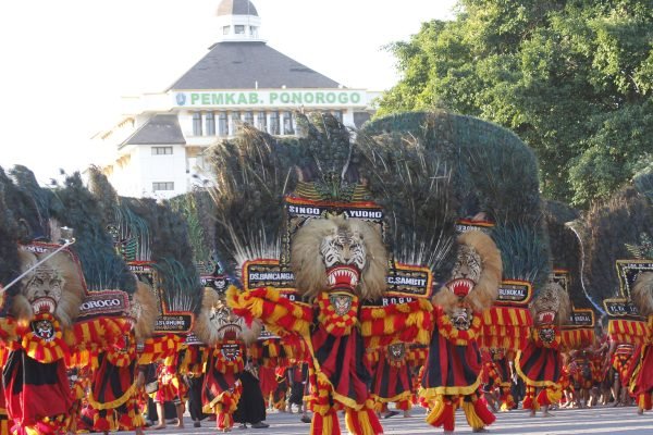 320 Reyog Tumpah Ruah di Alun-Alun