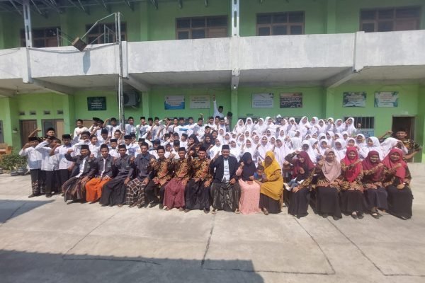 Semarak Hari Santri Nasional di Pondok Pesantren Darur Rohmah Gandu