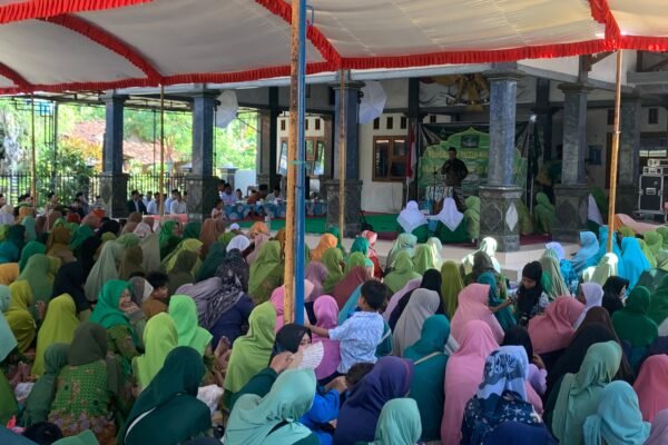 Bupati Ponorogo Hadiri Pengajian Rutin Ahad Wage Muslimat NU Ancab Mlarak, Ini yang Disampaikan