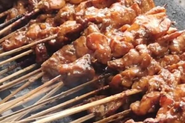 Tips Agar Tusukan Sate Tak Mudah Terbakar