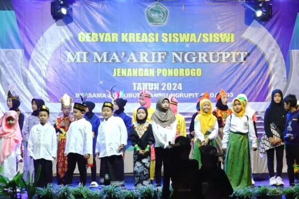 Spektakuler! Gebyar Kreasi MI Maarif Ngrupit Jenangan Tampilkan Siswa Berbakat