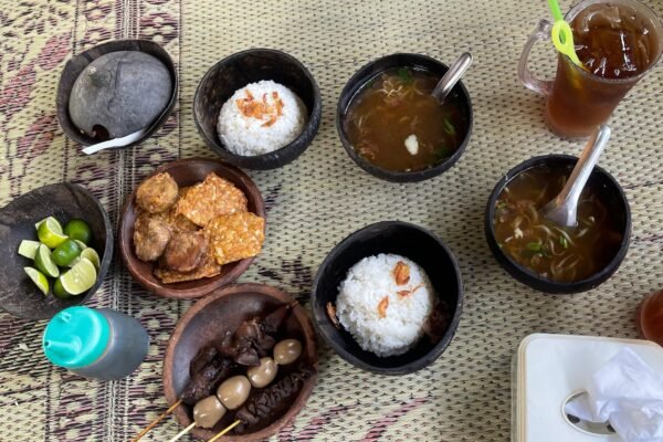 Soto Bathok Mbah Katro Sleman, Tak Pernah Sepi Pengunjung