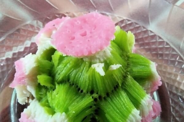 Kue Bikang, Kuliner Jajanan Lezat dengan Perpaduan Bentuk dan Warna yang Cantik