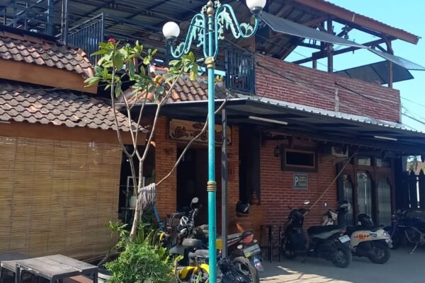Angkringan Cak Jo Klithik, Jadi Tempat Ngopi Favorit Masyarakat Ponorogo