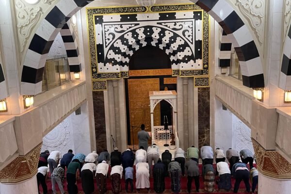 Megahnya Masjid Suciati Saliman, Disebut Jadi Miniatur Masjid Nabawi