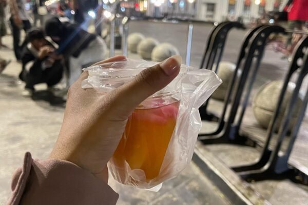 Hangatnya Wedang Ronde Menemani Malam Hari di Malioboro