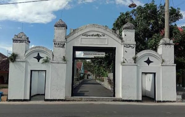 Makam Batoro Katong: Pusaka Spiritual Ponorogo