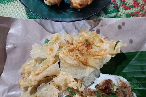 Sarapan Nikmat ala Nganjuk: Pecel yang Bikin Rindu