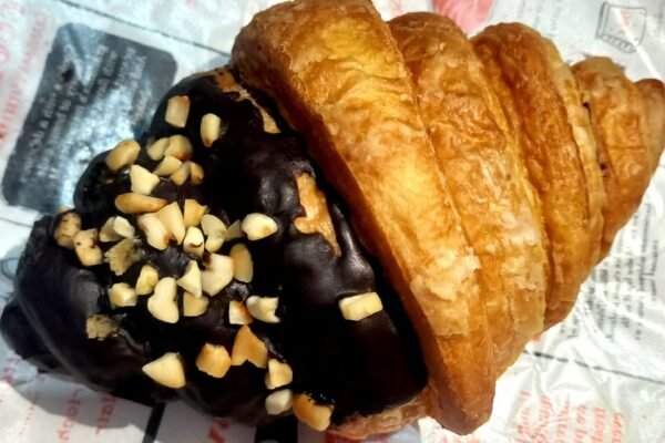 Tren Jajanan Modern: Ketika Croissant Naik Level dengan Rasa Kekinian