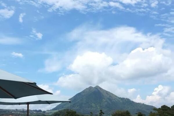 Flow Skyland: Destinasi Wisata dan Kuliner di Kaki Gunung Telomoyo dengan Panorama Merbabu dan Andong