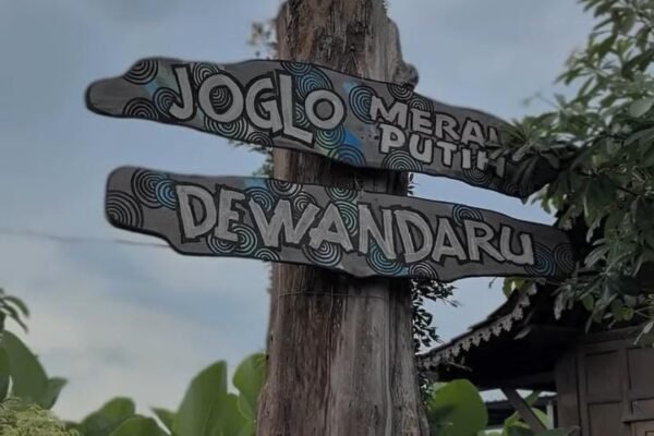 Joglo Dewandaru Ponorogo: Makan Lezat dengan Suasana Jawa yang Kental
