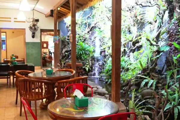 We Eat Ponorogo: Surga Kuliner dengan Nasi Tempong Nikmat dan Tempat Nyaman