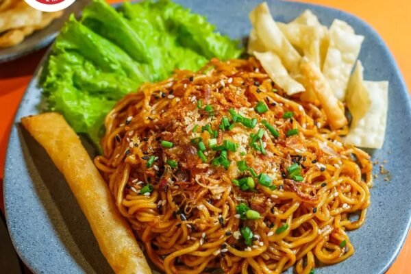 Bukber Makin Seru di Mbok Ngemie Ponorogo: Tempat Nyaman dengan Sajian Lezat