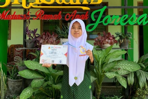Unggul dalam Prestasi, Siswa MTs Al Islam Joresan Ponorogo Sukses Raih Juara 1 OPON 5 Se Indonesia