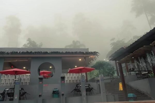 The Full Hot Spring Mojokerto: Destinasi Relaksasi dengan Pemandian Air Panas Alami