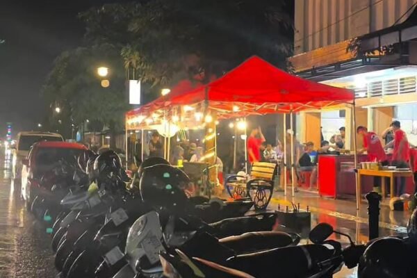 Daging Juicy, Rasa Autentik! Karnivora Kini Hadir di Ponorogo dengan Menu Andalan