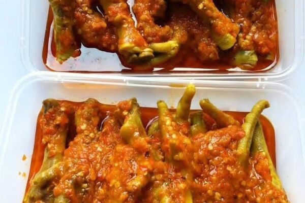 Bakar Lidah dengan Nikmat! Ceker Mercon Kekinian yang Lagi Booming di Ponorogo