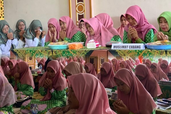 Ikatan Hafidzah Muslimat NU Ponorogo Gelar Simaan Al-Qur’an dan Halal Bihalal di Ponpes Al Bukhori Mangunan