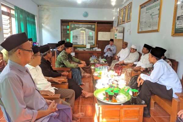 Perkuat Perkembangan Ilmu Falak, LF PWNU Jawa Timur Kunjungi Observatorium Falakiyah Ibnu Syatir Al Islam Joresan