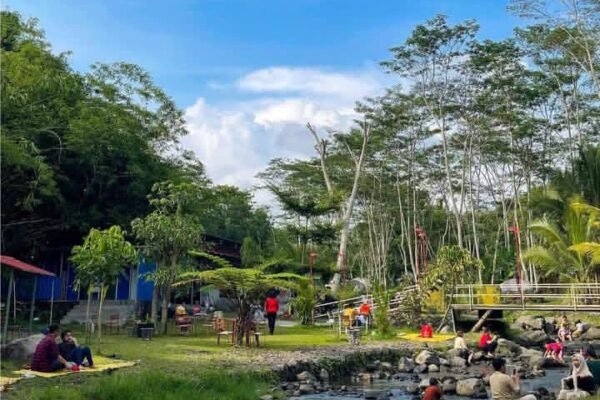 Liburan Ceria di Ledok Sambi, Tempat Main Anak & Dewasa yang Ramah Alam