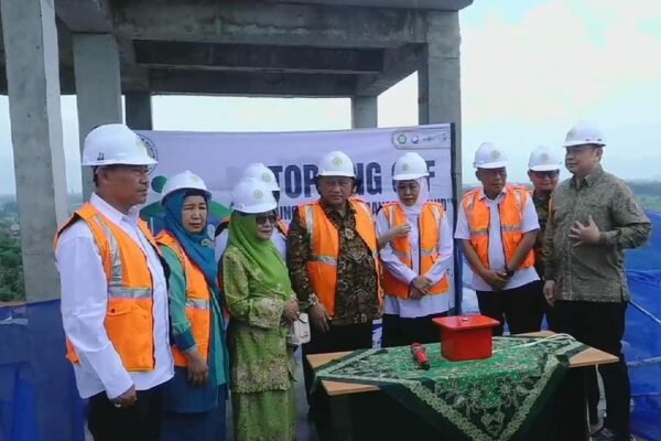 Hadir di RSU Muslimat Ponorogo, Ini Pesan Prof. Mohammad NUH dan Khofifah Indar Parawansa