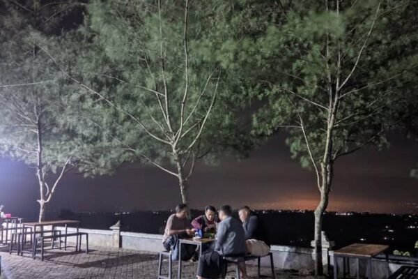 Menjejak Langit Tuban di Puncak Rengit: Titik Tertinggi dengan Pemandangan Tiada Dua