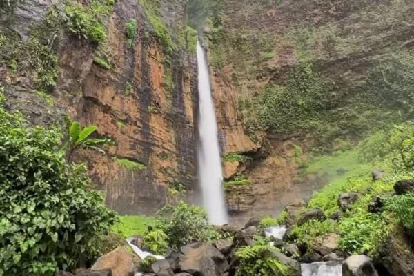 Menelusuri Jejak Air dan Angin di Kapas Biru, Lukisan Alam dari Lumajang