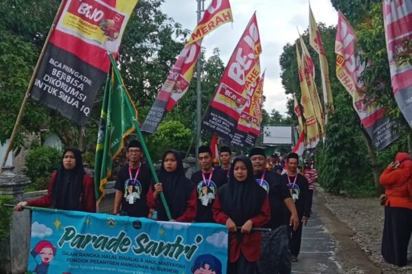 Parade Santri LKSA Al Bukhori Warnai Rangkaian Acara Halal bi Halal dan Haul K.H. Bukhori Mangunan