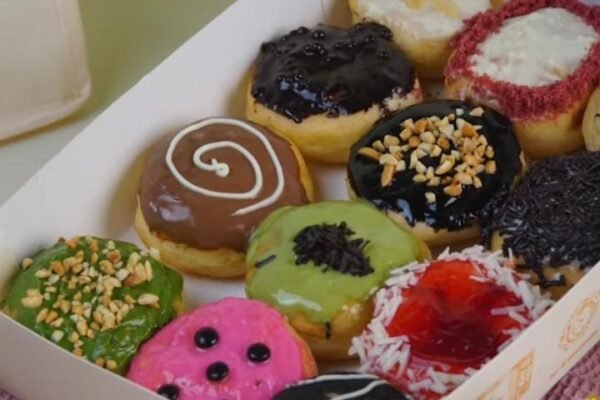 Kenalan dengan Ceria Donuts Ponorogo, Donat Lembut yang Bikin Ketagihan