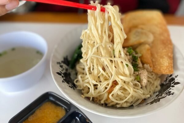 Kisah Nikmat di Tiap Suap: Bakmi Djoeang Favoritnya Warga Madiun