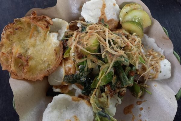 Krupuk Pecel Nganjuk: Cita Rasa Tradisional yang Bertahan di Tengah Arus Modernisasi Kuliner