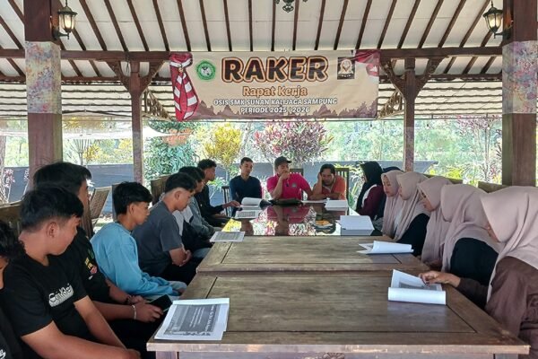 Raker Pengurus OSIS SMK Sunan Kalijaga Ponorogo: Tentukan Arah Progam Kerja Satu Tahun Masa Bakti