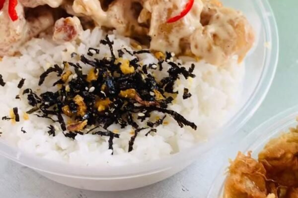 Manganose Ricebowl: Sensasi Makan Enak Ala Kaki Lima di Depan GOR Singodimedjo