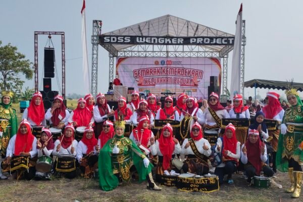 Sebagai Bentuk Nyata Kecintaan Pada NKRI, Muslimat dan Fatayat NU Beduri Ikut Serta Meriahkan Puncak Acara HUT RI ke 80 Tingkat Kelurahan