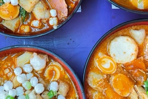 Seblak Prasmanan Indoseblak Pengkol, Wisata Kuliner Pedas yang Jadi Favorit di Ponorogo