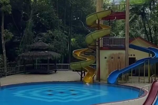Kolam Renang Alami di Tengah Hutan, Pesona Tersembunyi Umbul Songo Kopeng