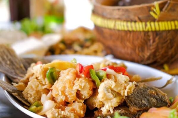 Menikmati Kelezatan Ala Pedesaan di Resto Sawah Karanganyar
