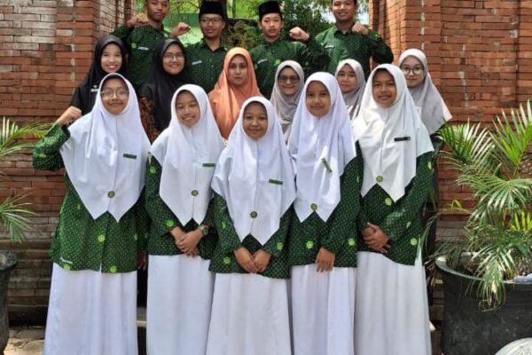 MTs Al Islam Joresan Ikuti Olimpiade Madrasah Indonesia Tingkat Kabupaten Ponorogo 2025, Ada 9 Siswa dan 1 Tim Riset