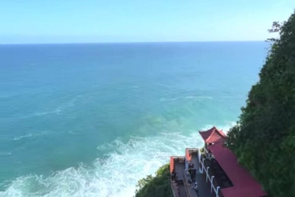 Puncak Segoro, Destinasi Wisata Tebing Instagramable yang Jadi Primadona di Gunung Kidul
