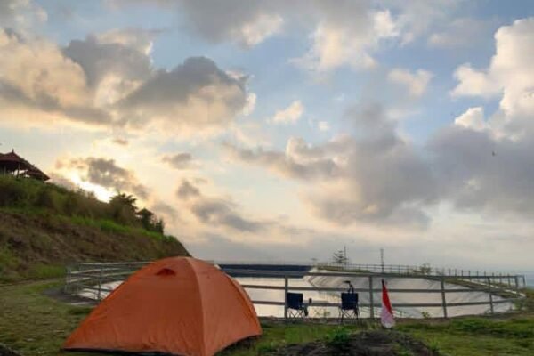Embung Kleco, Permata Tersembunyi di Menoreh yang Menawarkan Pesona Sunrise dan Sunset