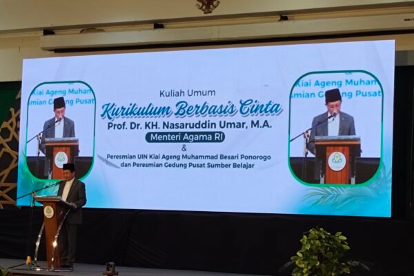 Menteri Agama Berikan Kuliah Umum Bertajuk Kurikulum Cinta Sekaligus Resmikan Alih Status IAIN Ponorogo Menjadi UIN Kiai Ageng Muhammad Besari Ponorogo