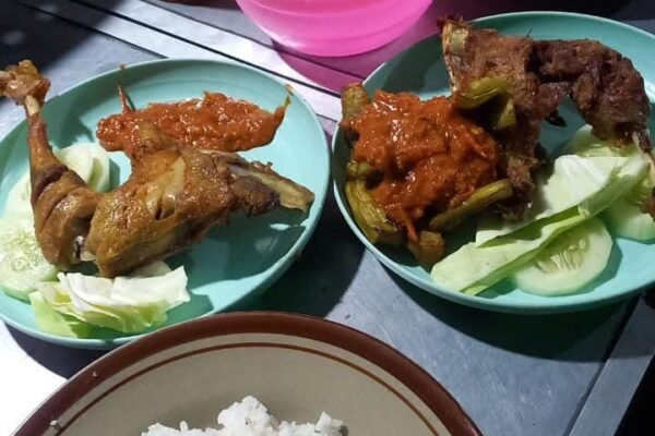 Warung Jayeng Mlilir, Tempat Makan Kenyang Ala Warung Tendaan di Dolopo Madiun