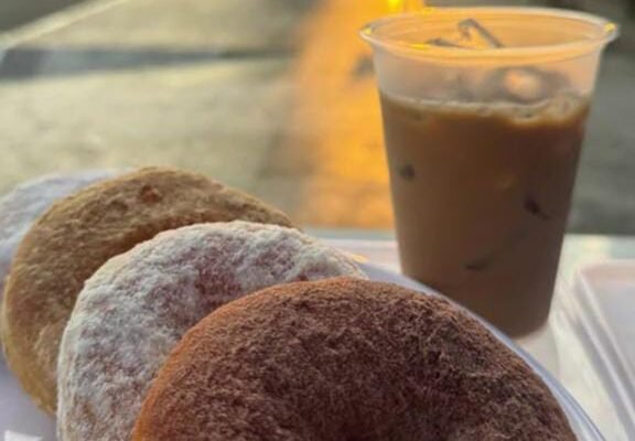 Donat Susu Malaysia dan Kopi Susu Malaysia, Sajian Viral yang Kini Hadir di Ponorogo